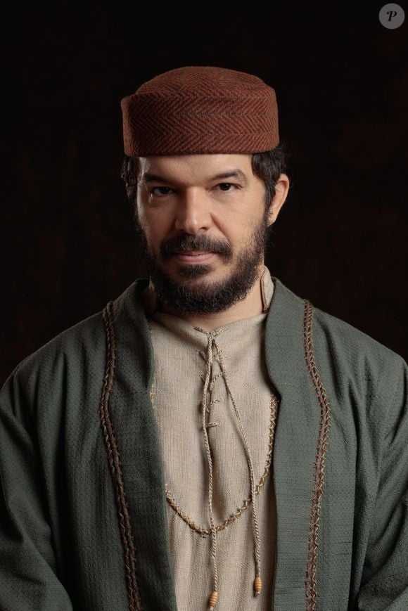 Série 'Paulo, o Apóstolo': Barnabé é o personagem de Fifo Benicasa e muito próximo a Paulo (Murilo Cezar) Homem dito como tolerante e compreensivo e que cuidará de Marcos (Marcus Bessa), seu primo, como um filho