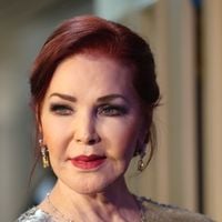 'Cada um colocou a culpa em alguém': morte de Lisa Marie, filha de Elvis Presley, causou separação na família; entenda!