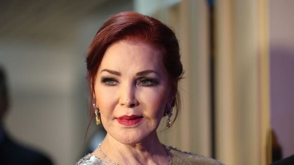 'Cada um colocou a culpa em alguém': morte de Lisa Marie, filha de Elvis Presley, causou separação na família; entenda!