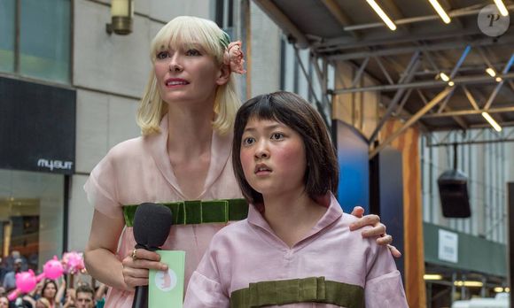 A história de "Okja" envolve uma menina que vai atrás de uma corporação que criou um animal geneticamente modificado, mas se tornou seu melhor amigo