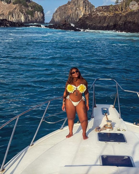 Jojo Toddynho é uma das famosas que dá aula de autoestima pela valorização dos corpos reais em diversos cliques em seu perfil.