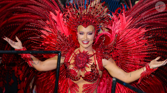 Virgínia Fonseca deixou a Grande Rio, onde desfilou como rainha de bateria só em 2026 no Carnaval