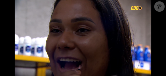 A escolha da textura certa do gloss faz diferença no resultado final, especialmente para quem busca volume com acabamento elegante