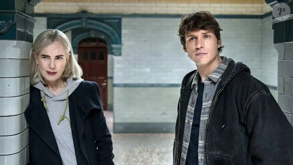 Talamasca é uma ordem centenária dedicada a investigar, catalogar e, quando necessário, interferir em fenômenos sobrenaturais ao redor do planeta