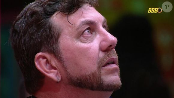 Edilberto, pai de Raissa, cai no choro ao saber que a filha teve reação alérgica no 'BBB 25'