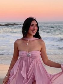 Adeus, Samba! Estes tênis Adidas são perfeitos para férias no litoral: na cor rosa-pôr-do-sol, combinam com vários vestidos e calças