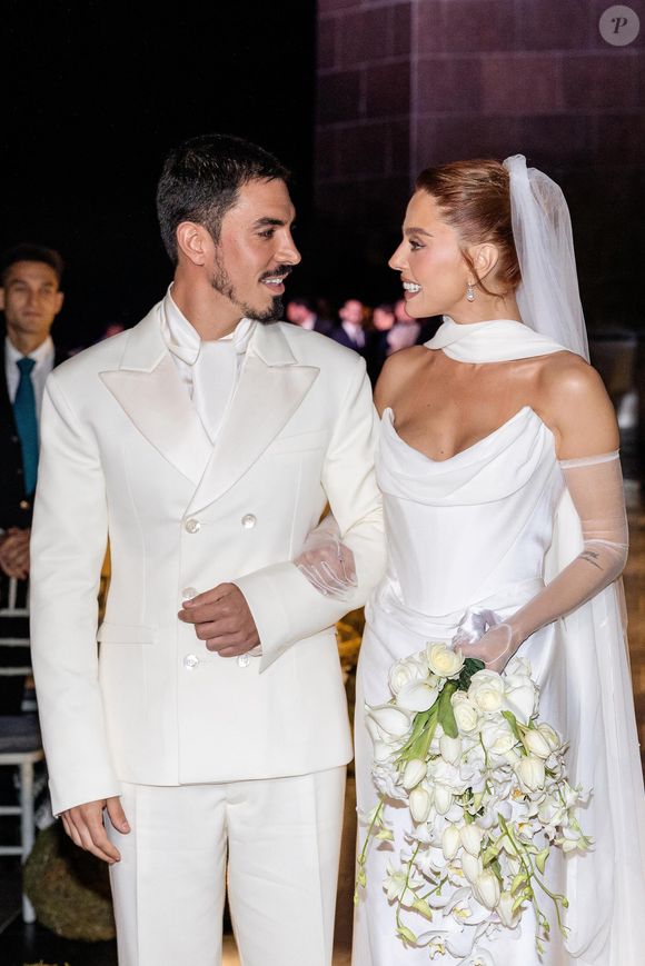 Casamento de Giovanna Lancellotti: atriz escolheu vestido da grife Vivianne Westwood para se casar com Gabriel David