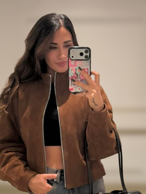 Nem preto, nem marrom: os novos Nike na cor 'alfajor' são os tênis mais elegantes para proteger os pés do frio