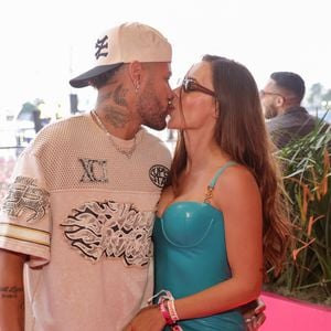 Bruna Biancardi explicou que o olhar constante do público acaba potencializando conflitos comuns a qualquer casal. “Tem fases, momentos…”, afirmou, ao comparar sua vivência com a de pessoas que não estão sob os holofotes.