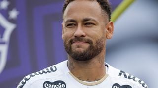 Neymar, aos 34 anos, aposta na longevidade da pele: jogador recorre ao XERF, procedimento tecnológico coreano, para 'combater a flacidez, estimular a produção de colágeno e melhorar o contorno da pele', diz dermatologista