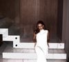 Bruna Biancardi elegeu um vestido longo branco de modelagem ajustada ao corpo