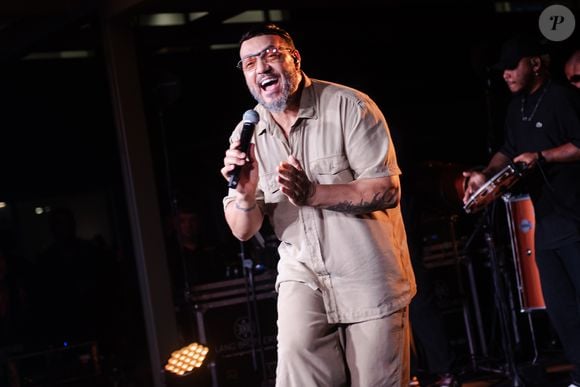 Belo também já fez menções a Viviane Araujo em programas. No ‘Domingão com Huck’, chamou a colega de cena de ‘atriz linda e maravilhosa’