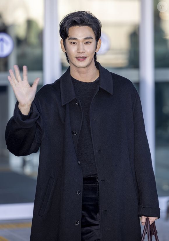 Diante de pedidos de boicote e perda de seguidores, a empresa de Kim Soo-hyun emitiu um novo comunicado