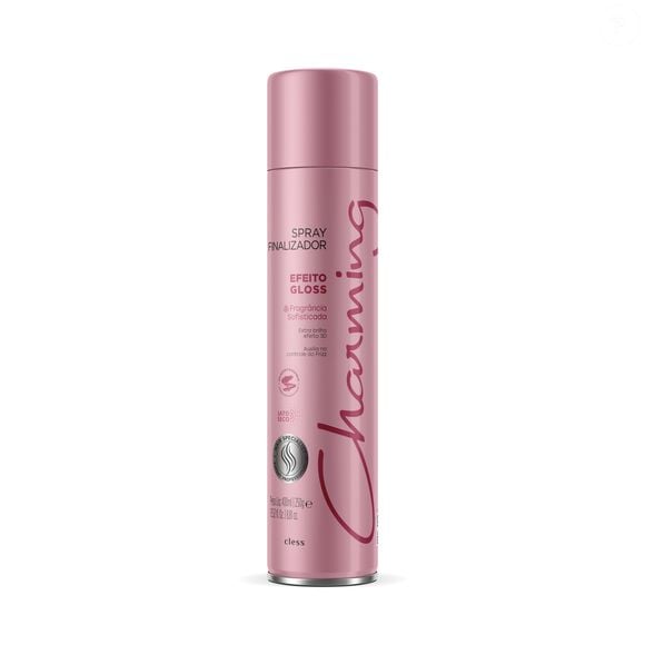 Segundo as dicas de finalização, o Spray Finalizador Efeito Gloss Brilho Intenso, da Charming, marca da Cless, pode ser usado para intensificar a luminosidade do cabelo. Diferentemente do gel, que auxilia na fixação e na definição, o gloss capilar destaca o brilho e proporciona um acabamento mais polido