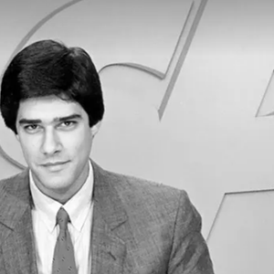 William Bonner passou pela bancada de vários telejornais antes de chegar ao 'Jornal Nacional' em abril de 1996