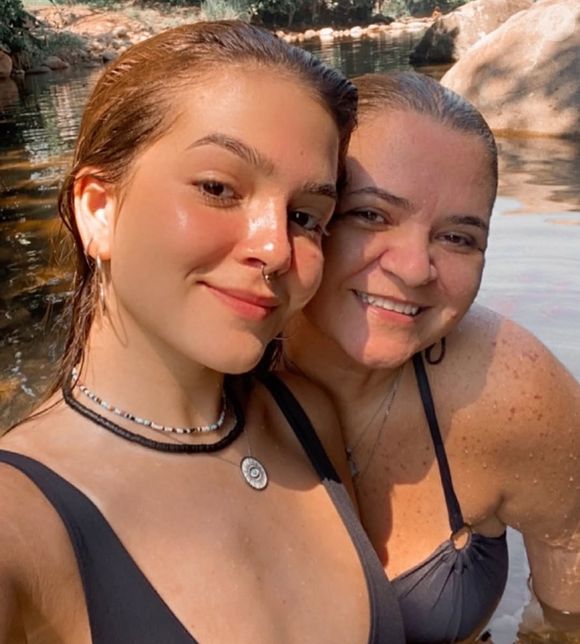 Debora Maia, mãe da atriz Mel Maia, foi encontrada morta na manhã desta sexta-feira (28) no apartamento em que residia no Rio de Janeiro