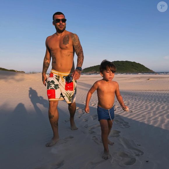"Isso é motivo de briga. Há dois anos ela fez um ensaio com ele todo de coelhinho, proibi ela de postar. Meu filho já nasceu macho", disparou Pedro Ortega