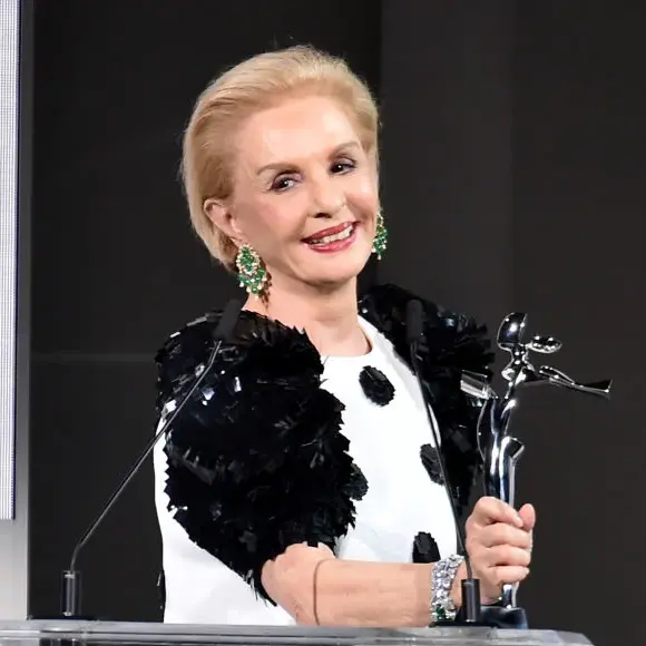 Carolina Herrera é uma das estilistas e empresárias mais renomadas do mundo, mas também acumula algumas declarações controversas e acusações de apropriação cultural