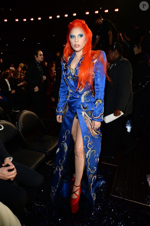 Ao longo da carreira, Lady Gaga já apareceu com diversos tons de cabelo, indo do platinado ao colorido