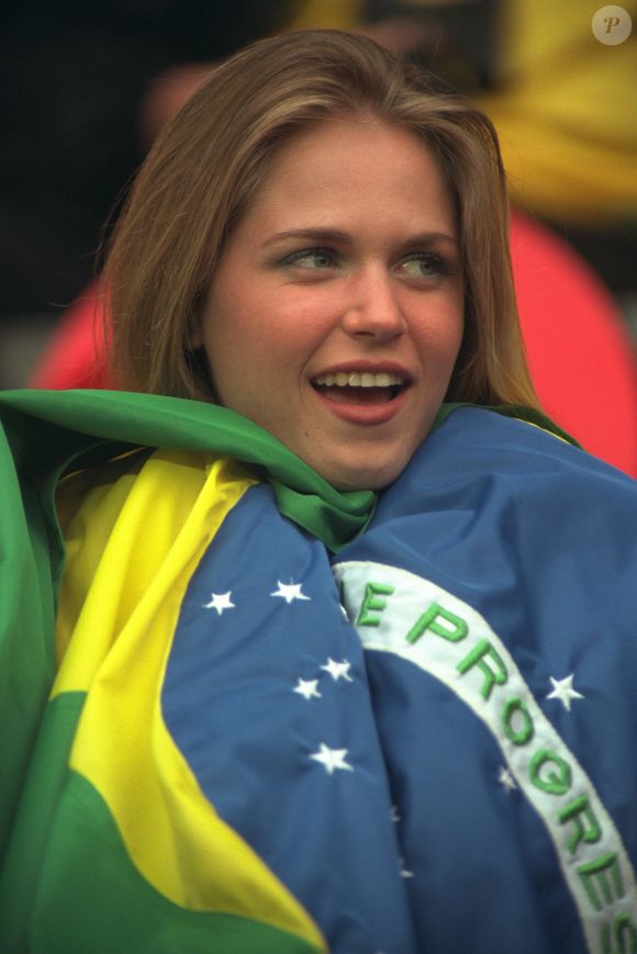 Susana Werner desmentiu o affair. ‘Só mostraram o Bial e eu, mas do outro lado estavam a mulher e o filho dele’, disse ela para a Folha de São Paulo