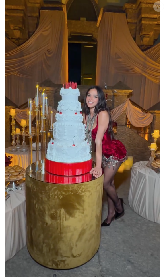 Bruna Marquezine comemorou seu aniversário de 30 anos com uma festa na Ilha Fiscal na última sexta-feira (15)