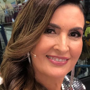 Retinol deve ser introduzido aos poucos para combater os sinais do envelhecimento sem irritar a pele, orienta médico