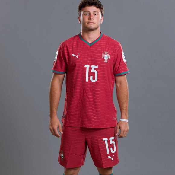 João Neves abriu o placar para Portugal na estreia da Copa do Mundo de 2026 após assistência de Pedro Neto