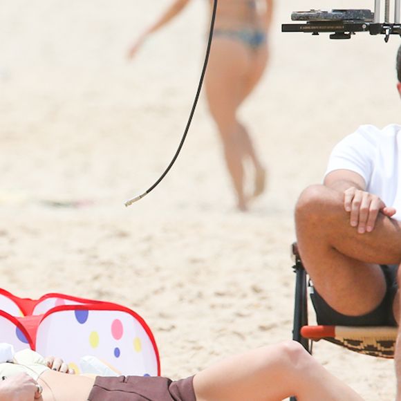 Alice Wegmann e Humberto Carrão foram fotografados na Praia do Grumari, na Zona Norte do Rio de Janeiro