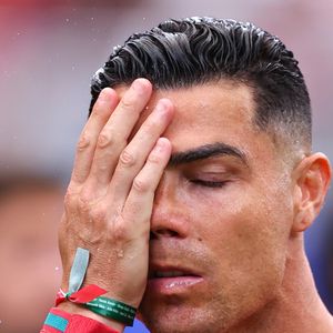 Aos 41 anos, Cristiano Ronaldo se irrita sobre perguntas sobre última Copa do Mundo: 'Vou terminar quando eu quiser, não quando vocês quiserem'