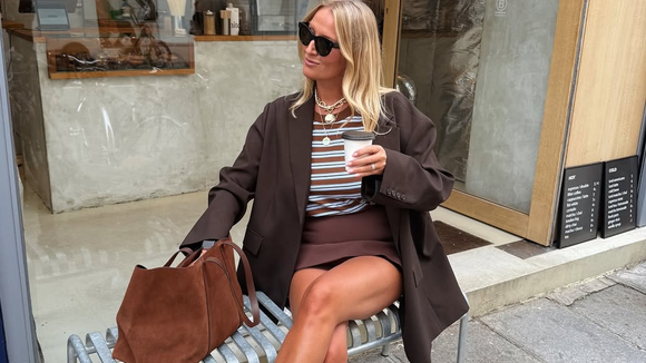 Parecem sapatos de escritório, mas são tênis: os novos tênis New Balance cor caramelo que as mulheres mais estilosas adoram