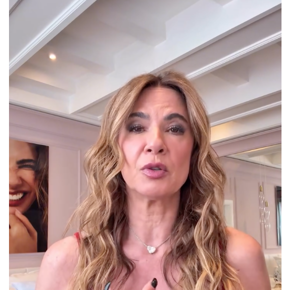 Luciana Gimenez, então, refletiu sobre o quanto as pessoas mais jovens têm investido em procedimento estético