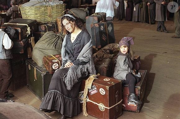 Para gravar 'Terra Nostra', novela que substitui 'História de Amor' na Faixa Especial, a Globo usou um navio histórico de 1940 batizado de S.S. Shieldhall