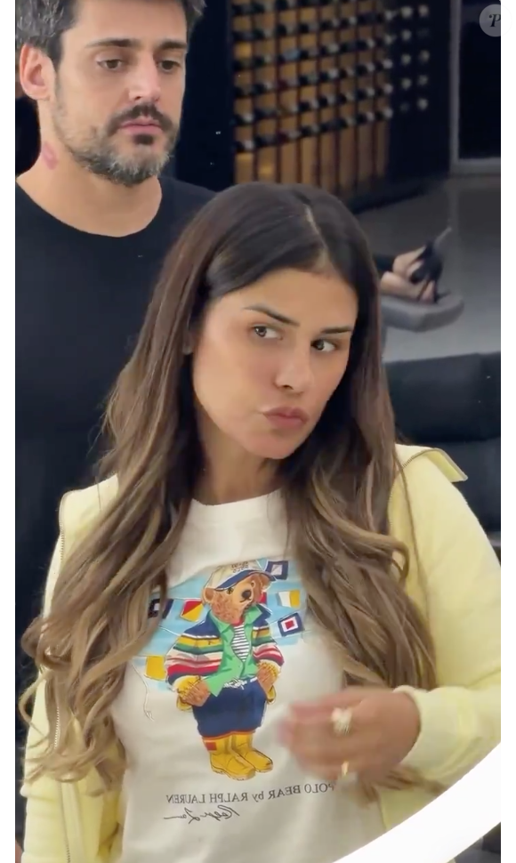Em um vídeo feito por um cabeleireiro, Simone Mendes apareceu mostrando o cabelo, mas foi o nariz que roubou a cena
