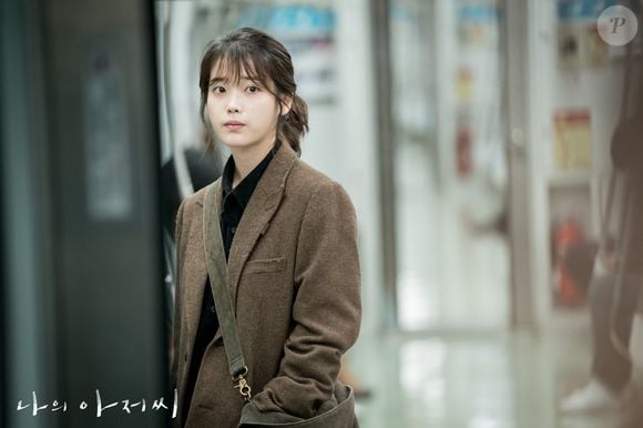 'My Mister' acompanha pessoas profundamente cansadas, solitárias e sobrecarregadas, que seguem vivendo mesmo quando já não sabem como continuar