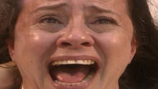 O que acontece com Maria do Socorro em 'Terra Nostra'? Após escapar da morte, descoberta aterrorizante no casamento acaba com felicidade