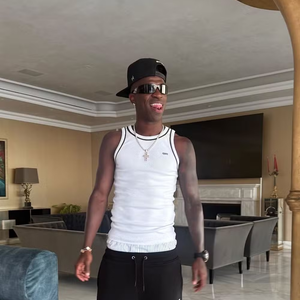 Vini Jr. também postou foto na mesma casa onde Virgínia Fonseca ficou hospedada na Espanha