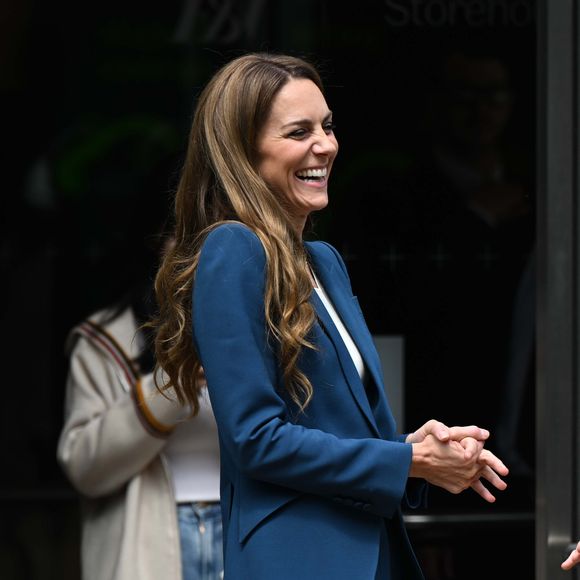 Kate Middleton marcou presença na inauguração do V&A East Storehouse, em Londres