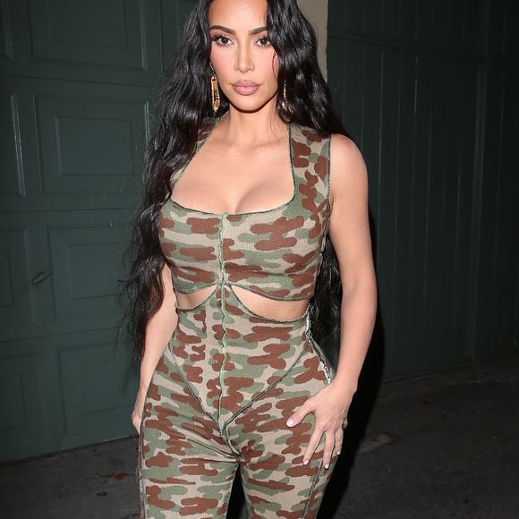 2021: essa pele impecável de Kim Kardashian tem segredos envolvendo lasers