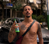 Intérprete do Pilha na novela juvenil da Globo, ele apareceu chorando em uma foto publicada, onde usou a imagem para revelar o diagnóstico de depressão.