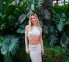 Carolina Dieckmmann deixou a barriga sarada à mostra em seu look de aniversário