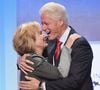 Casada desde 1975 com Bill Clinton, durante campanhas, Hillary trocava carne de porco por tomate e pedia trilhas isoladas para praticar caminhadas longe dos holofotes