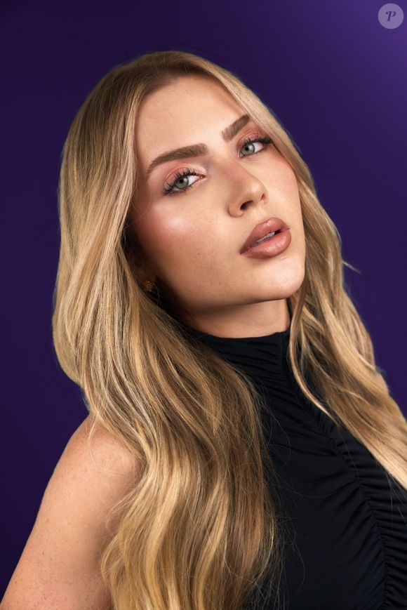Jade Picon apostou em tratamento intensivo para cabelo perolado