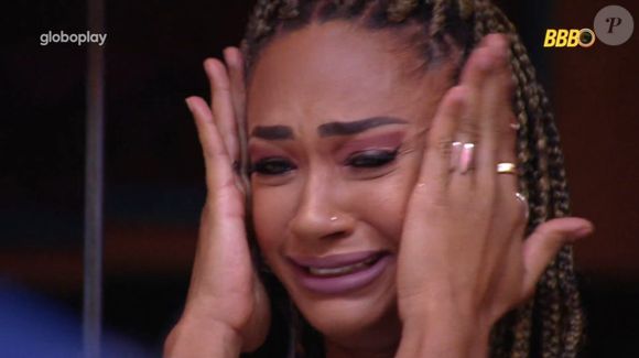 Euforia total! A presença dos ídolos transformou a noite em pura nostalgia.