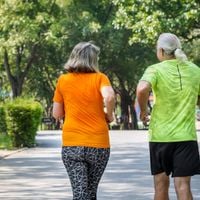 Lucas, personal trainer: 'A partir dos 50 anos, caminhar com o peito erguido e os braços em movimento melhora a postura e aumenta a frequência cardíaca'