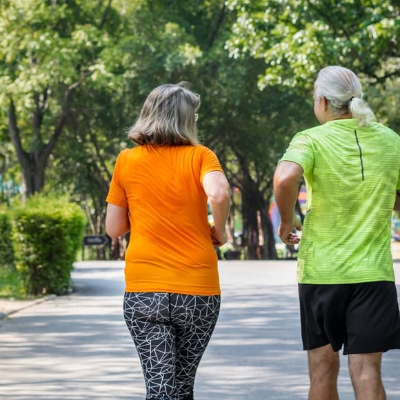Lucas, personal trainer: 'A partir dos 50 anos, caminhar com o peito erguido e os braços em movimento melhora a postura e aumenta a frequência cardíaca'