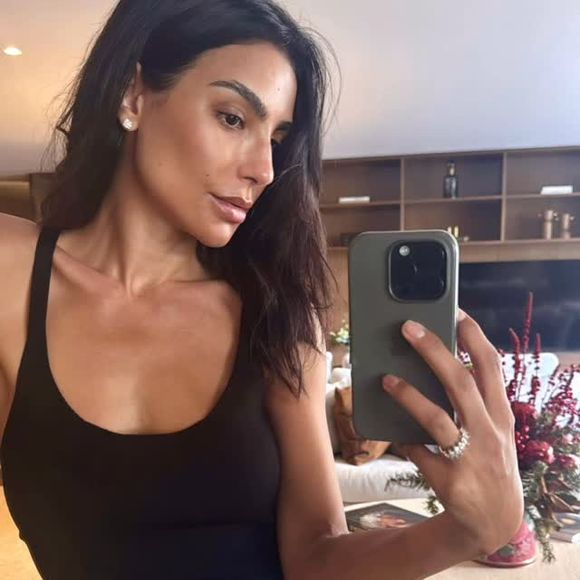 Cintia Chagas: ‘Enquanto você fala da Anitta, você está aí pobre e gorda, né? Tenho certeza, é uma baleia orca. Não olha para a própria vida’