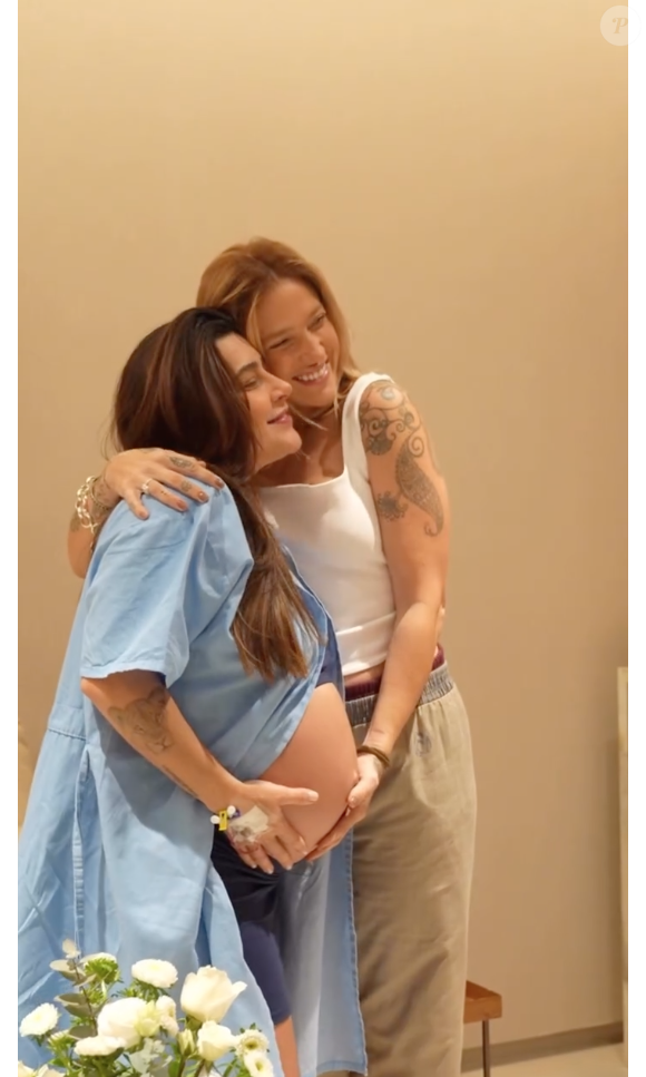 Lauana Prado esteve acompanhada da esposa, Tati Dias, durante todo o parto, feito de cesariana