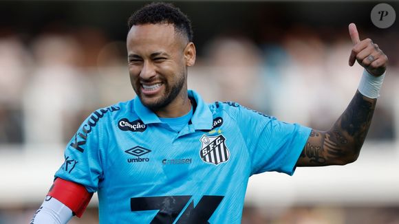 Desta vez, o nome de Neymar foi envolvido em uma polêmica após um fotógrafo ser expulso de campo