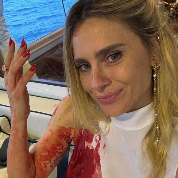 Em entrevista ao portal Leo Dias, Carolina Dieckmmann comentou que sua personagem merecia um final mais cruel