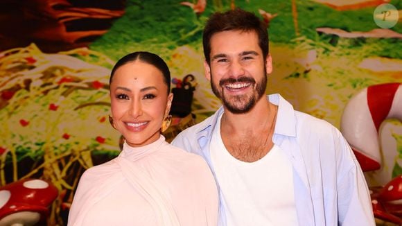 Sabrina Sato explica ausência de Nicolas Prattes em ensaios da Vila Isabel